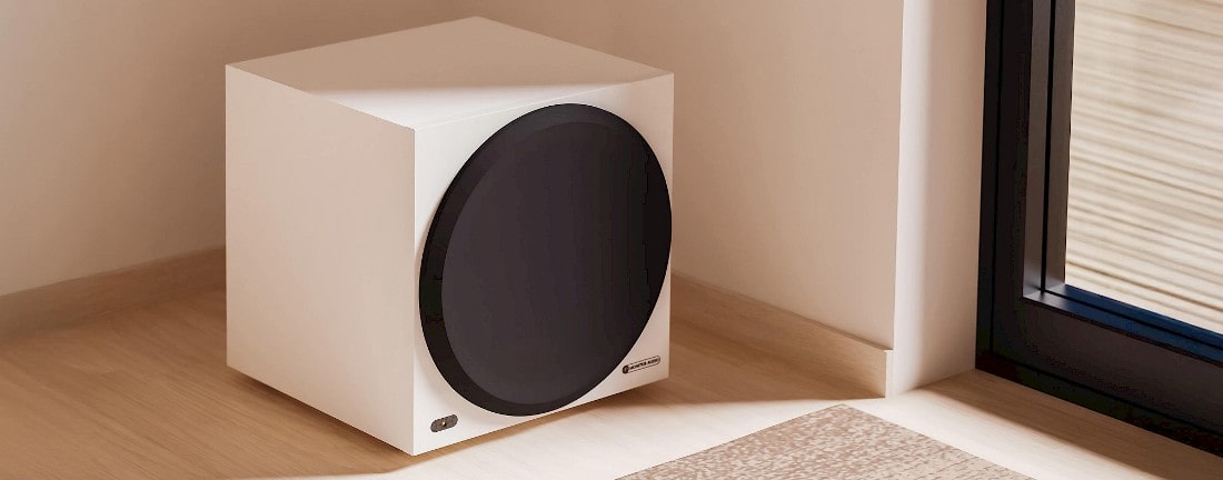 Monitor Audio Vestra W10 White lifestyle